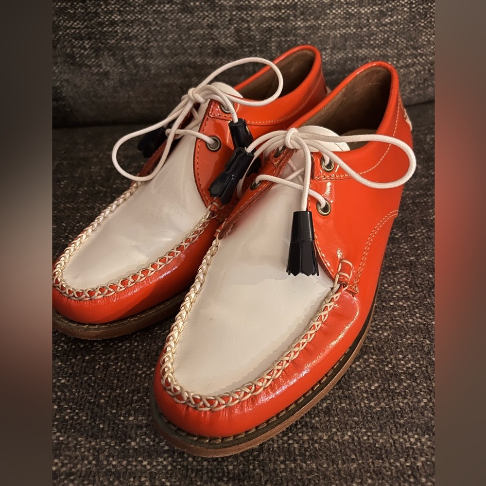 G.H. Bass & Co Weejuns Winnie Loafers Orange White Navy Blue Tassels Leather